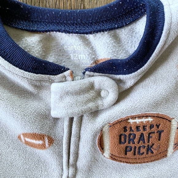 4/$20 Carter’s footie pajamas 12 month - Picture 4 of 8